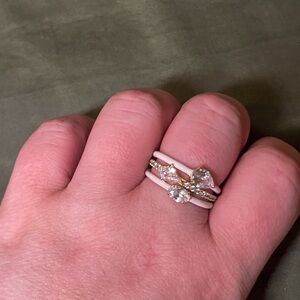 EUC✨Melinda Maria Three Ring Stack Diamonds 18k Gold Plated & White Enamel ✨Sz8